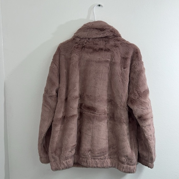 UGG KIANNA FAUX FUR JACKET - Picture 2 of 3